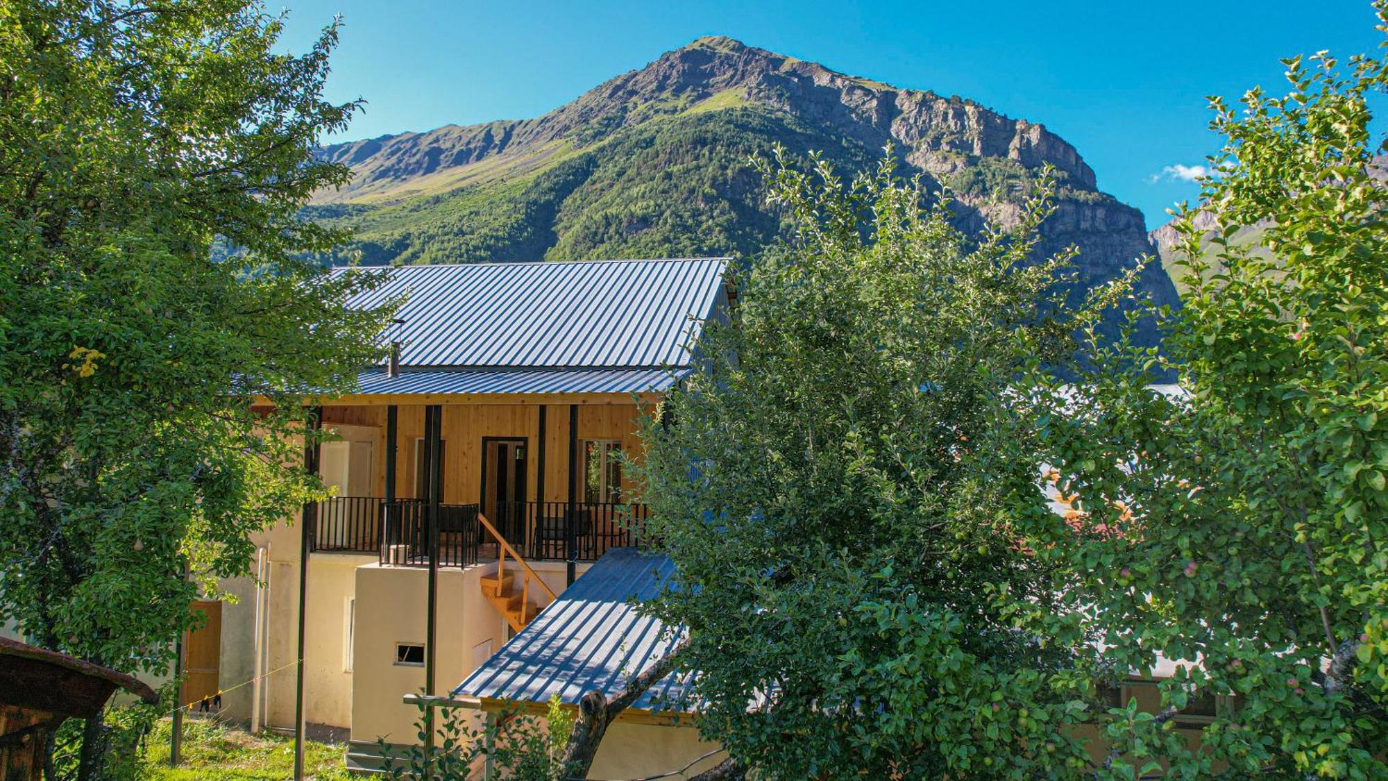 Givi Kakhiani'S Guesthouse Zhabeshi Esterno foto