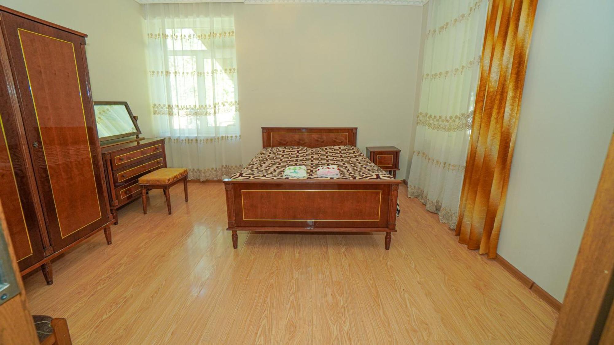 Givi Kakhiani'S Guesthouse Zhabeshi Esterno foto