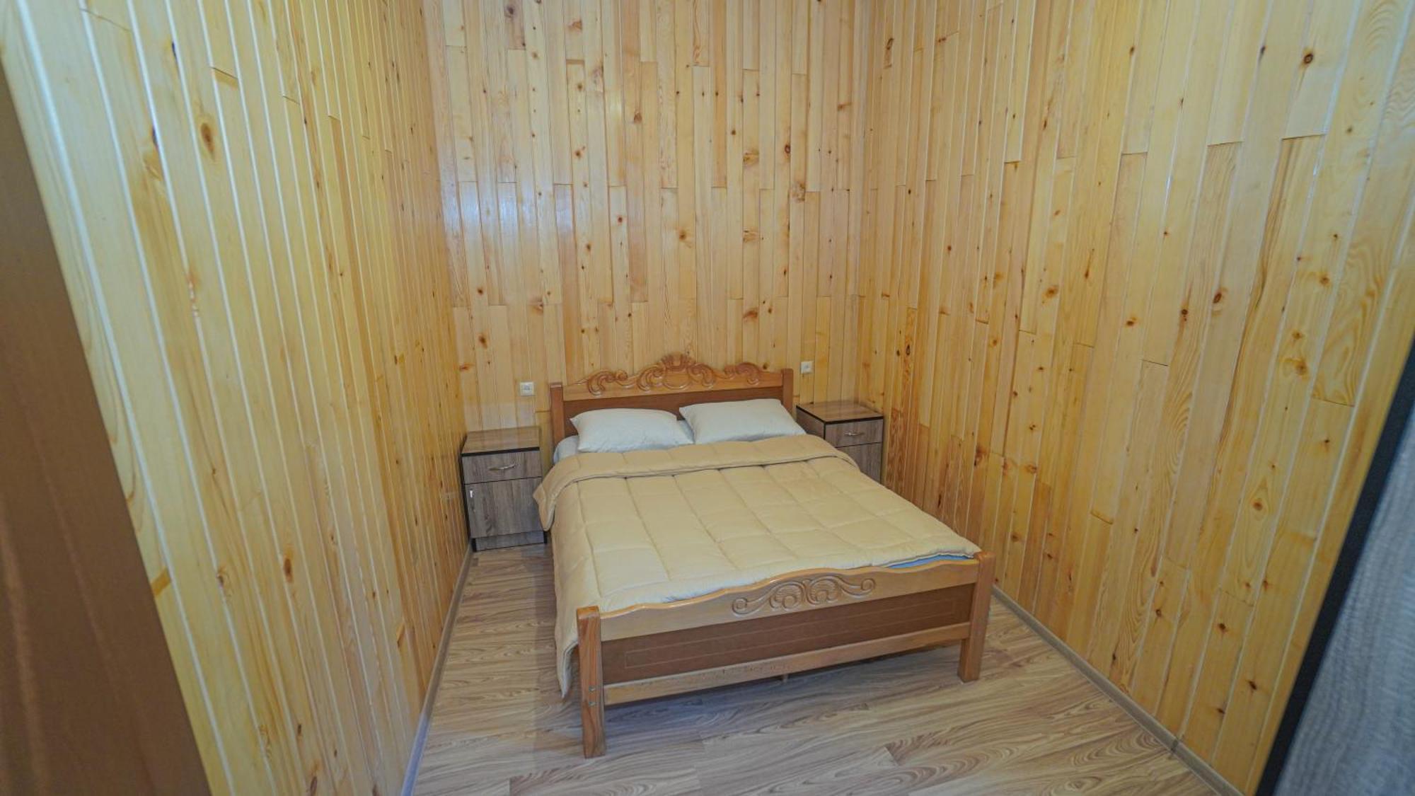 Givi Kakhiani'S Guesthouse Zhabeshi Esterno foto