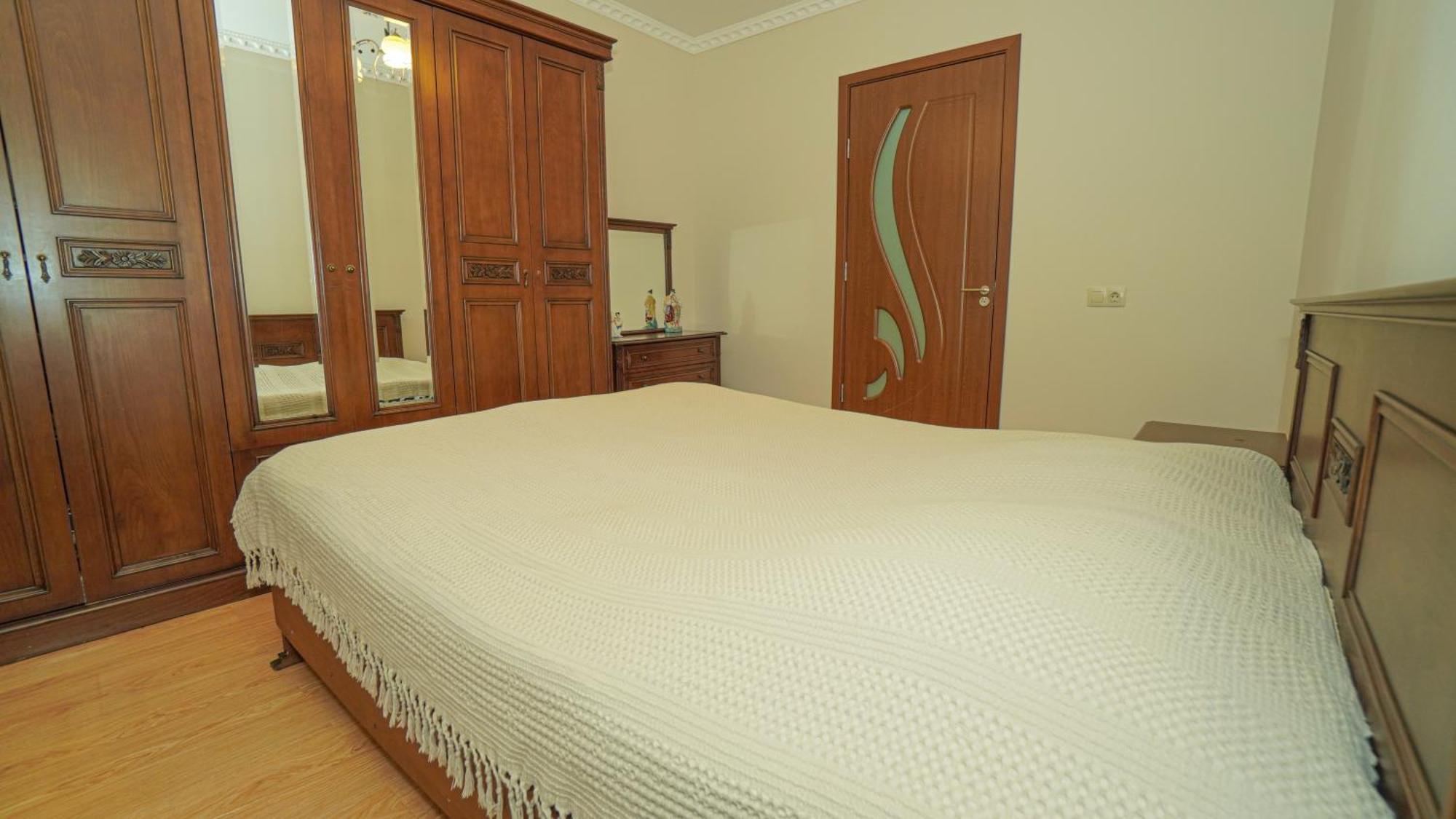 Givi Kakhiani'S Guesthouse Zhabeshi Esterno foto